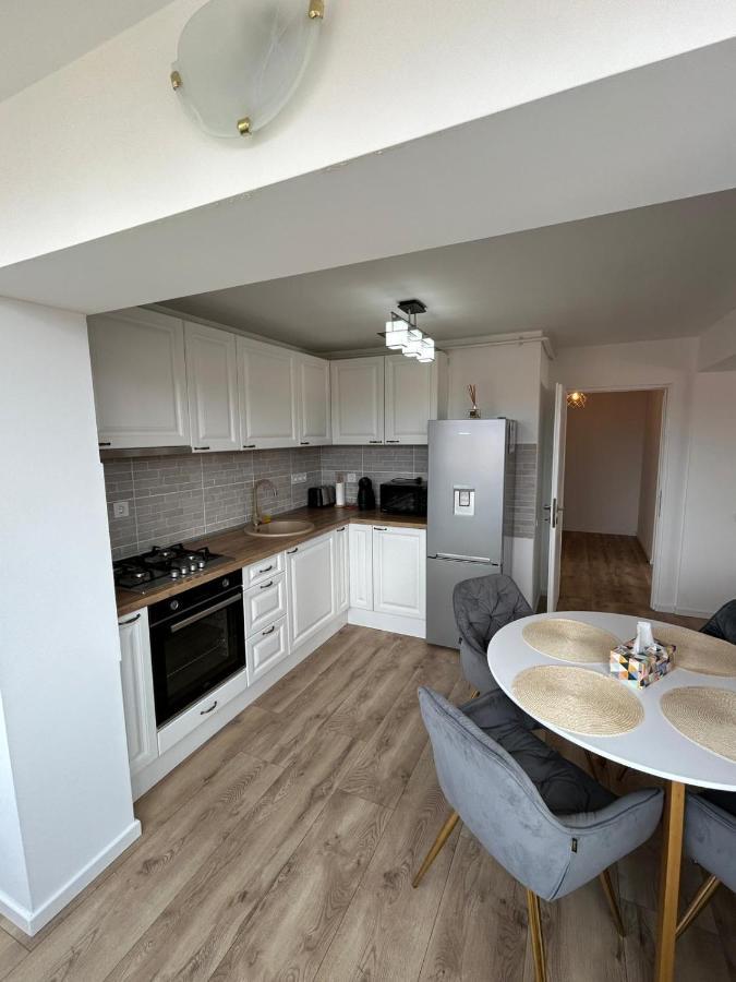 Апартаменты Apartament Floresti Экстерьер фото